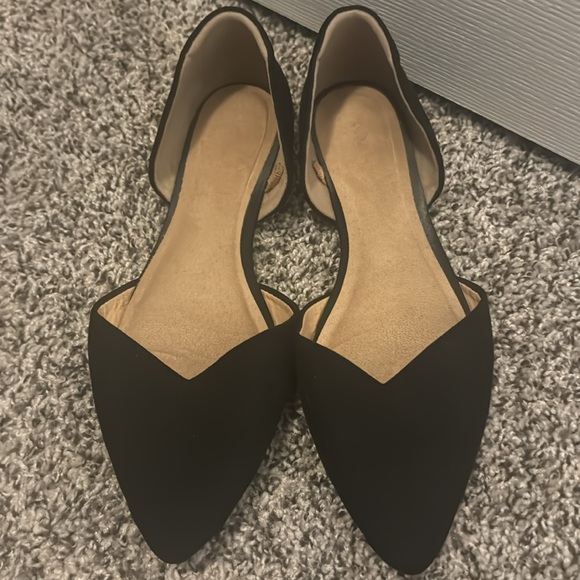 Old Navy Pointed Flats - Picture 2 of 3
